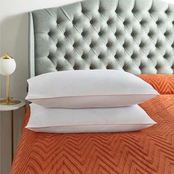 Cosmopolitan hotsell hotel pillows